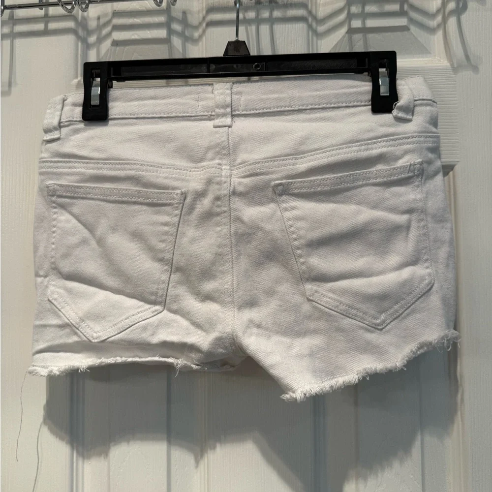 🦋🌴🌺 White Denim Cutoff Jean Shorts |  Size 4 | Frayed Hem - Picture 3 of 5